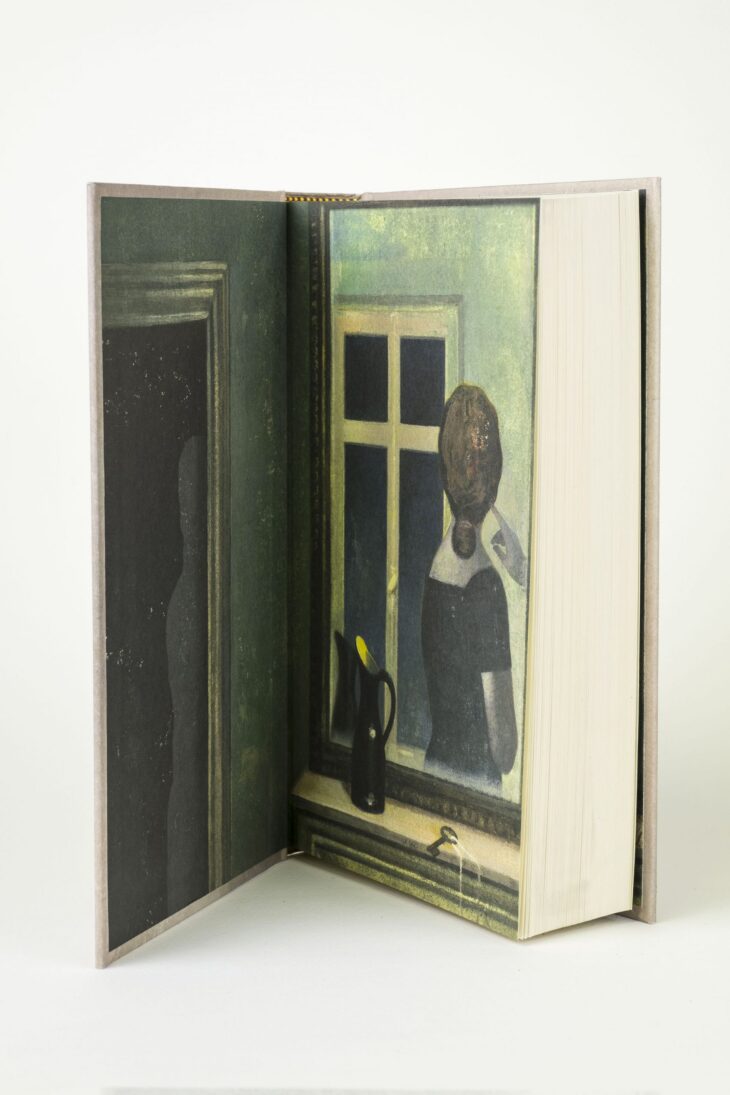 Derrière la porte - Intérieur