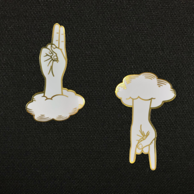 Image pour Duo d'épinglettes | Malenchantement de sainte Lucy | Nina Bunjevac